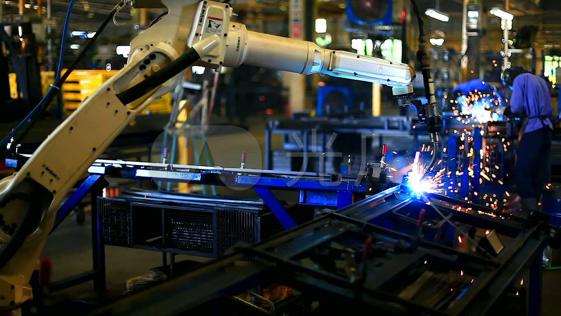在工廠工作的機械臂焊接機_1920x1080_高清視頻素材下載(編號:5683354