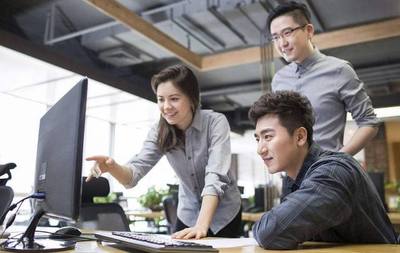 異鄉代碼，歸家年味——杭州軟件開發者的春節返鄉路